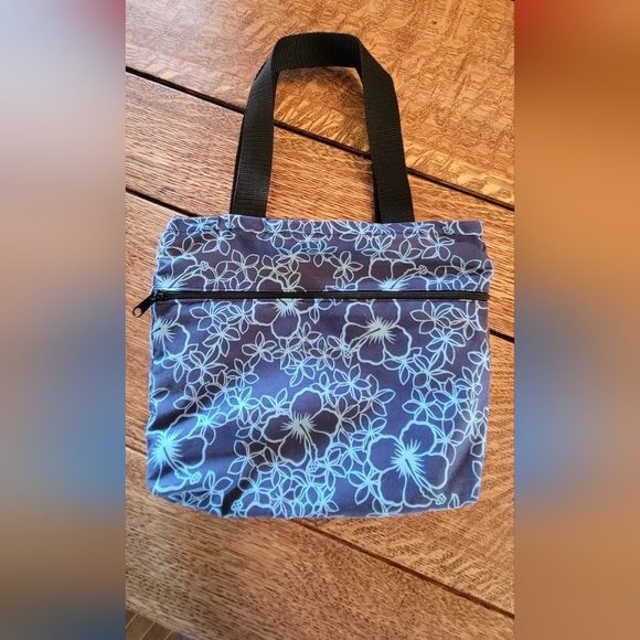 Maui Island Floral Reversable Women's Tote Bag - Picture 5 of 6